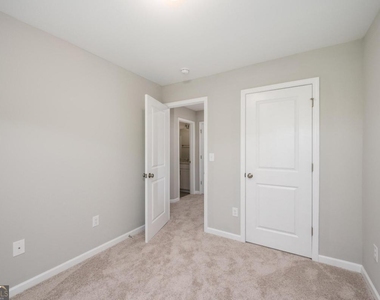 2826 Laurel Ridge Circle - Photo Thumbnail 16