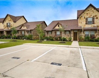 3228 Travis Cole Avenue - Photo Thumbnail 1