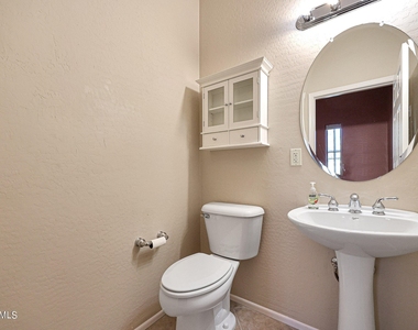 16563 W Isleta Court - Photo Thumbnail 9