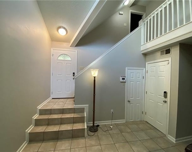 908 Old Metairie Place - Photo Thumbnail 5