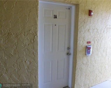 2852 Nw 55th Ave - Photo Thumbnail 1