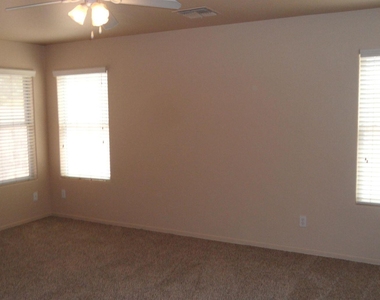 16377 W Cottonwood Street - Photo Thumbnail 11