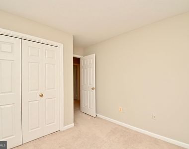 6318 Millwood Circle - Photo Thumbnail 23