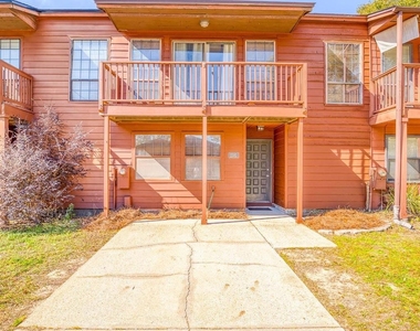 2381 Sugartree Ct - Photo Thumbnail 0