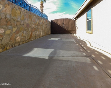 1332 Fito Hernandez Street - Photo Thumbnail 42