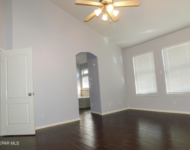 1332 Fito Hernandez Street - Photo Thumbnail 22