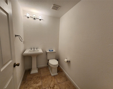 2934 Ashland Lane S - Photo Thumbnail 11