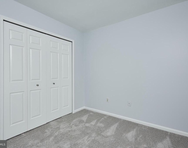 8802 Woodland Dr - Photo Thumbnail 20