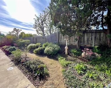 29221 Tieree Street - Photo Thumbnail 22