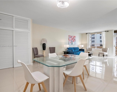 10185 Collins Ave - Photo Thumbnail 3