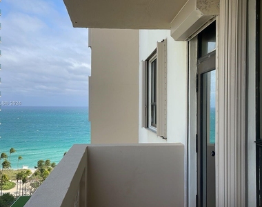 10185 Collins Ave - Photo Thumbnail 3