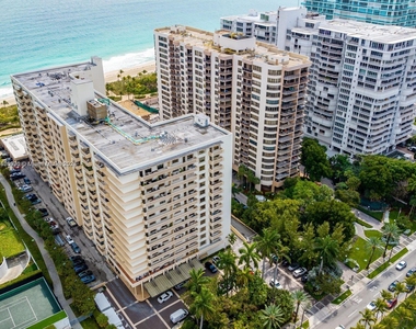 10185 Collins Ave - Photo Thumbnail 19