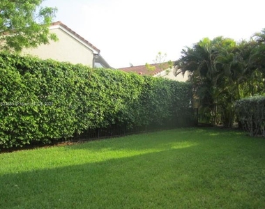 5869 Nw 120th Ave - Photo Thumbnail 2