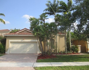 5869 Nw 120th Ave - Photo Thumbnail 0