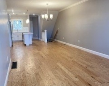 165 Cambridge Rd - Photo Thumbnail 2