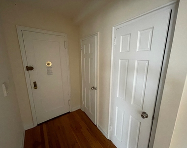 99-49 64th Road - Photo Thumbnail 4