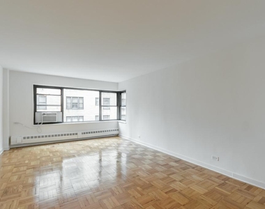 412 East 55th Street - Photo Thumbnail 0