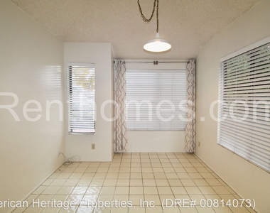 13845 Davenport Avenue - Photo Thumbnail 2