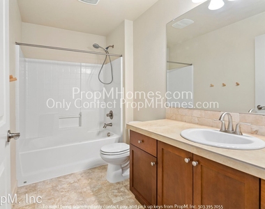 13614 Sw Capulet Lane - Photo Thumbnail 24