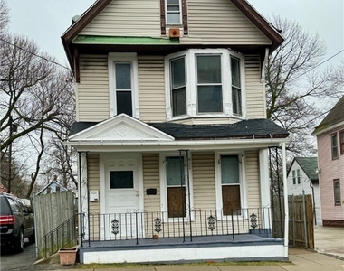 221 Maple Street - Photo Thumbnail 0