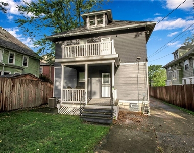 361 Beard Avenue - Photo Thumbnail 6