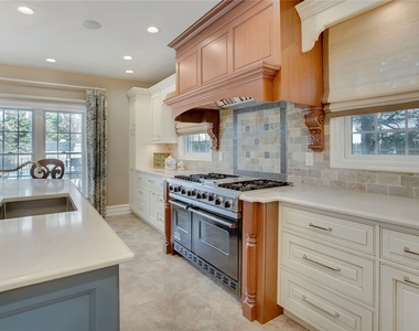 183 Manhasset Avenue - Photo Thumbnail 16