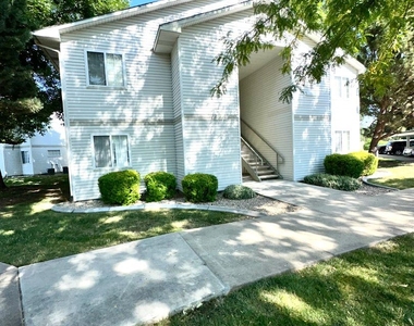 10700 W Halstead Ln - Photo Thumbnail 3