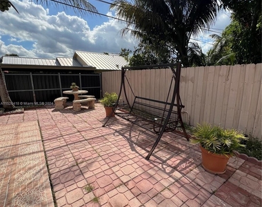 12320 Sw 191st Ter - Photo Thumbnail 19