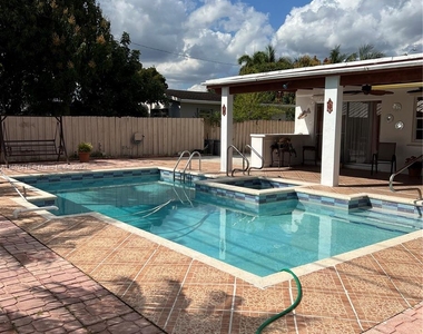 12320 Sw 191st Ter - Photo Thumbnail 17