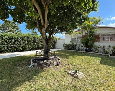 12320 Sw 191st Ter - Photo Thumbnail 1