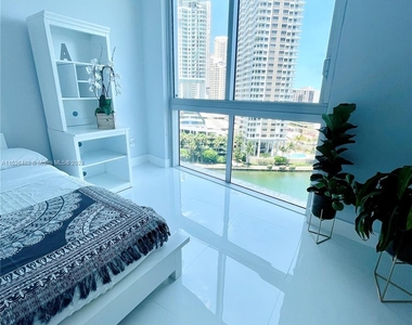 495 Brickell Ave - Photo Thumbnail 16