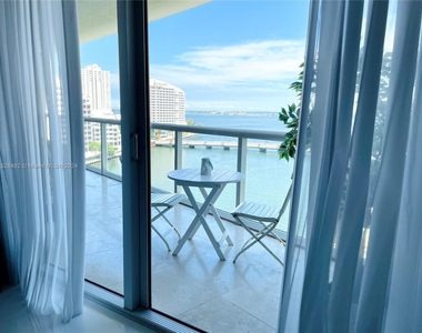 495 Brickell Ave - Photo Thumbnail 9