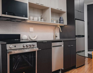 375 Lefferts Avenue - Photo Thumbnail 4