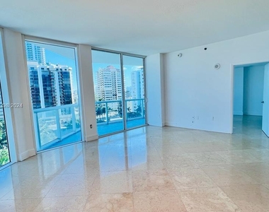 6515 Collins Ave - Photo Thumbnail 1