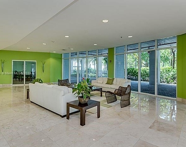 6515 Collins Ave - Photo Thumbnail 7