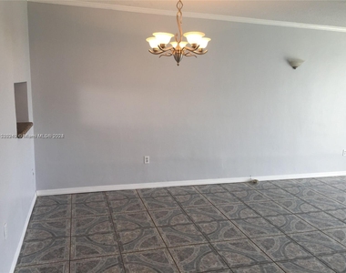 1591 Ne Miami Gardens Dr - Photo Thumbnail 8