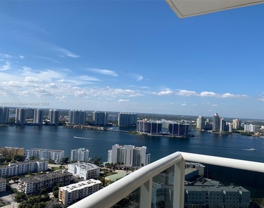 18101 Collins Ave - Photo Thumbnail 0