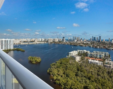 16385 Biscayne Blvd - Photo Thumbnail 7