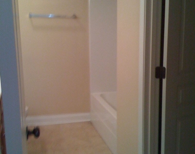 1453 Hazelgreen Way - Photo Thumbnail 8