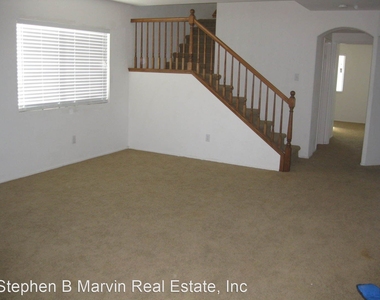 1724 Granville Way - Photo Thumbnail 2