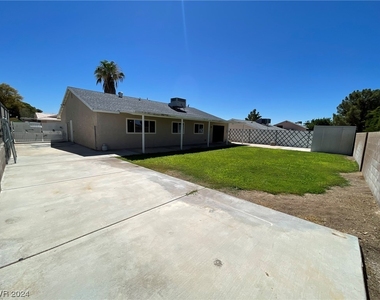 1312 Ramona Lane - Photo Thumbnail 9