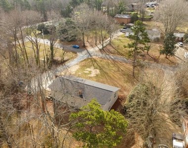 8915 Wexford Drive - Photo Thumbnail 11