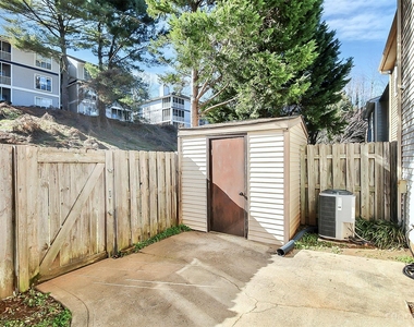 1524 Waybridge Lane - Photo Thumbnail 28