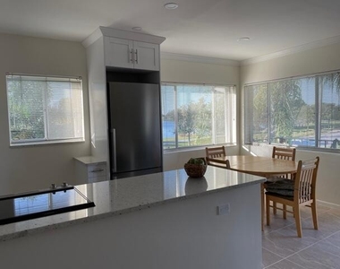 3360 Lake Osborne Drive - Photo Thumbnail 4