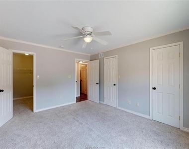 904 University Oaks Boulevard - Photo Thumbnail 13