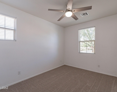 11751 W Boll Bloom Drive - Photo Thumbnail 29