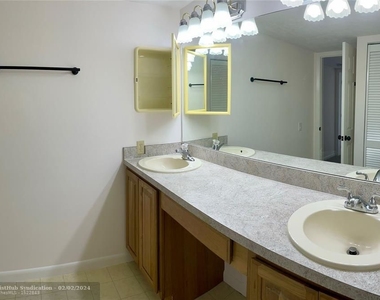 1440 N Lawnwood Cir, Unit 17a - Photo Thumbnail 52