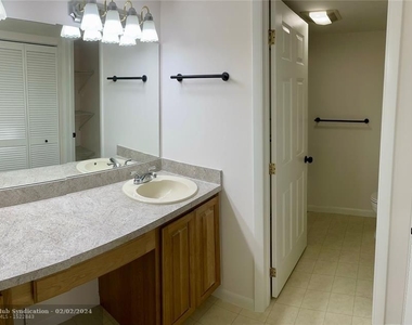 1440 N Lawnwood Cir, Unit 17a - Photo Thumbnail 53