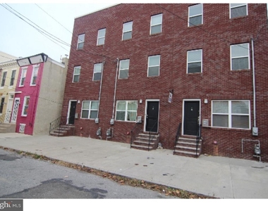 511 N Budd St - Photo Thumbnail 0