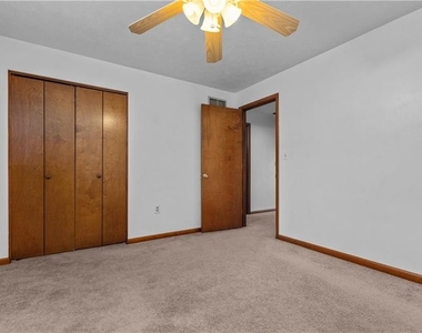 902 Forest Edge Ct - Photo Thumbnail 15